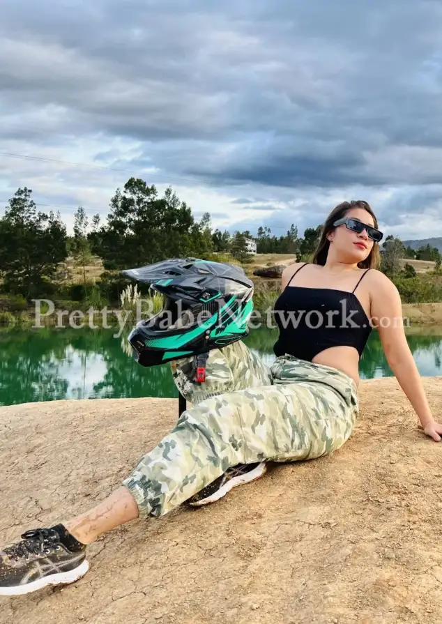 Venezuelan Traveler Carmen Exclusive Female Escort at Greater Noida